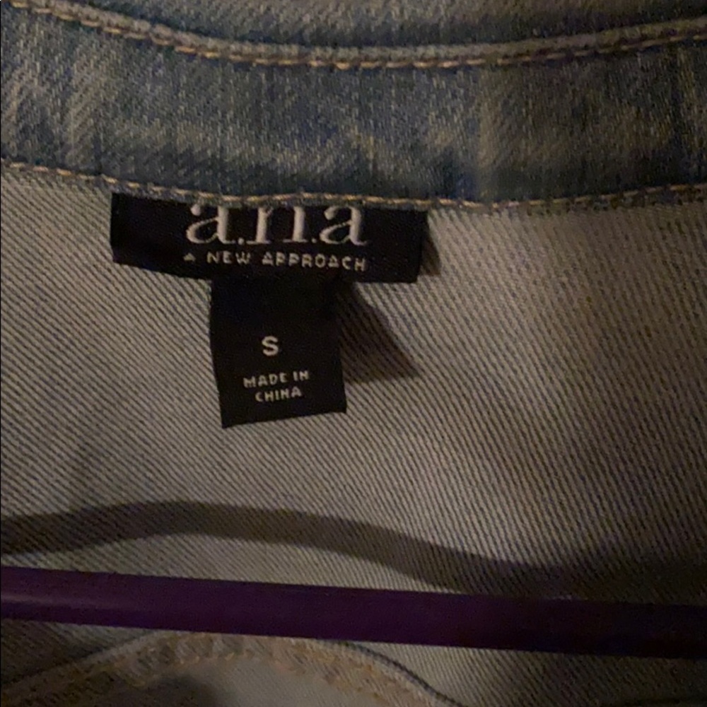 Jean jacket - Picture 2 of 3
